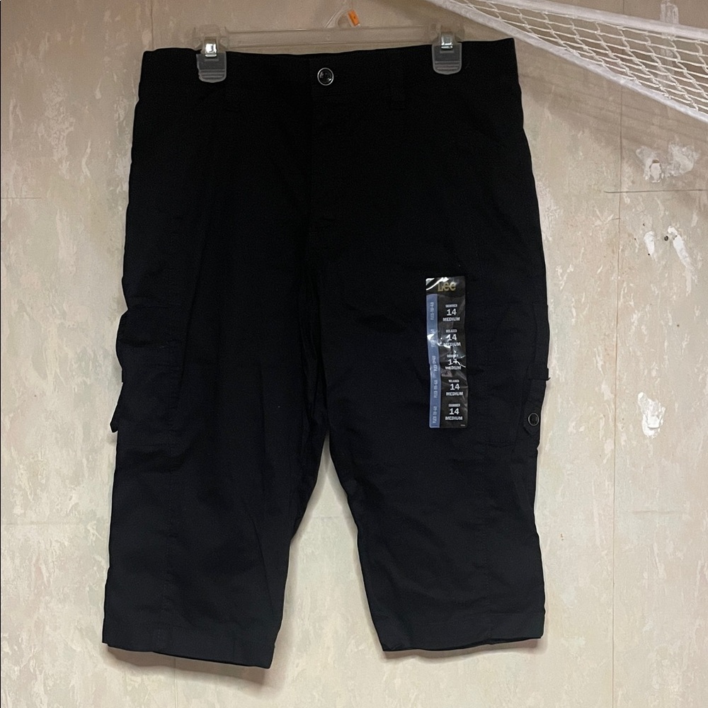 3/$15. Lee relaxed fit capris NWT